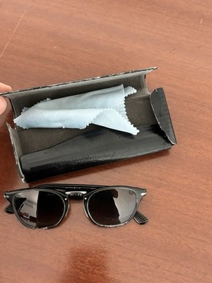 Vintage Persol 3110S 1020/71 Typewriter Edition Italy Sunglasses Have Cracks