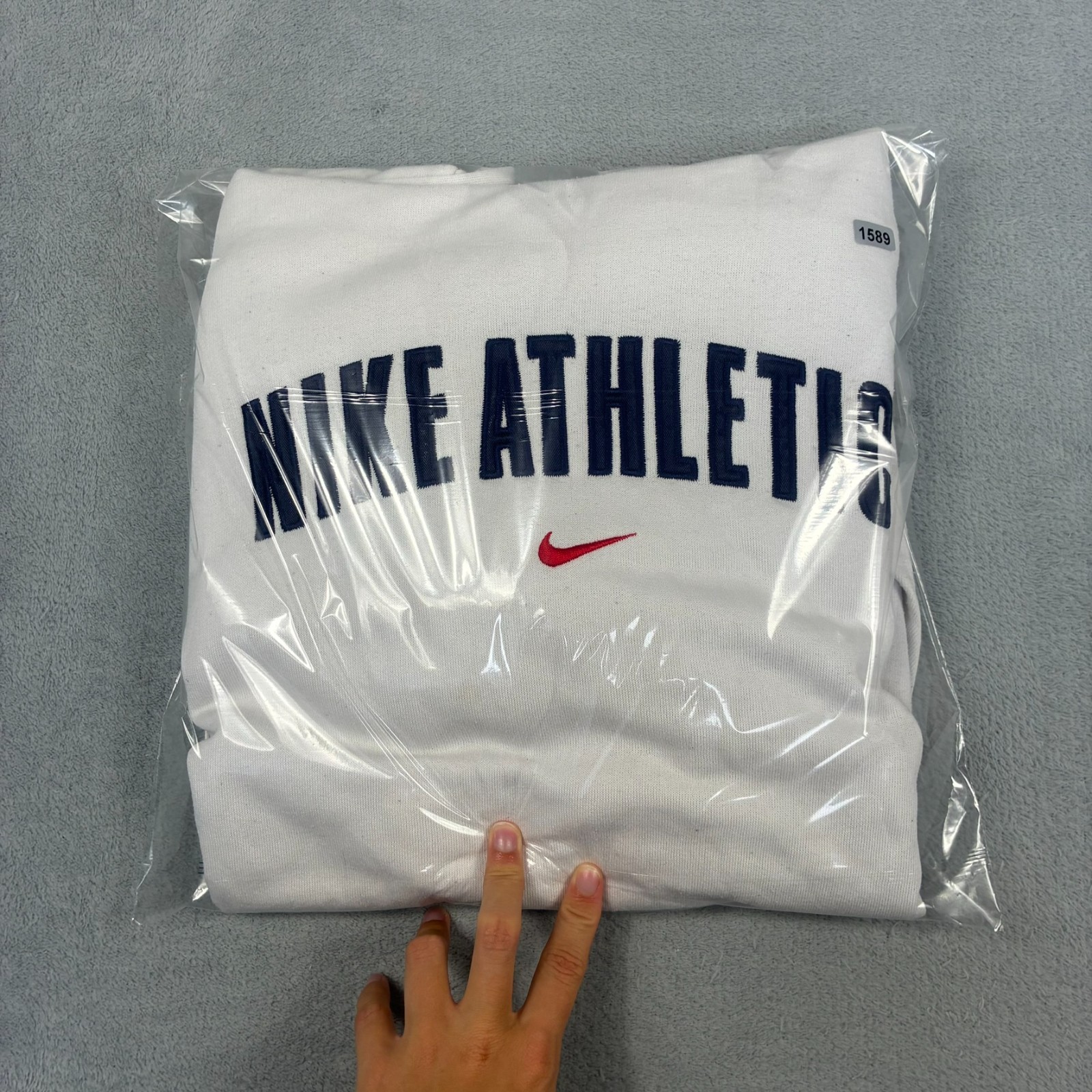 Vintage Nike Athletic 2000's Y2K White Spellout Size Small Pullover Hoodie image 9