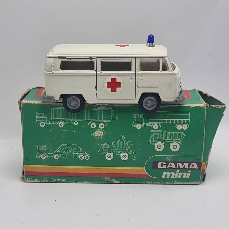 Ambulancia Gama Mini 9547 Rot.Kruze.VW.Bus de colección hecha en Alemania Occidental Foto 3 de 4
