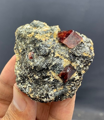 Stunning Red Color Zircon Crystal Specimen, Raw Zircon, From Pakistan 88 Gram - Picture 2 of 5