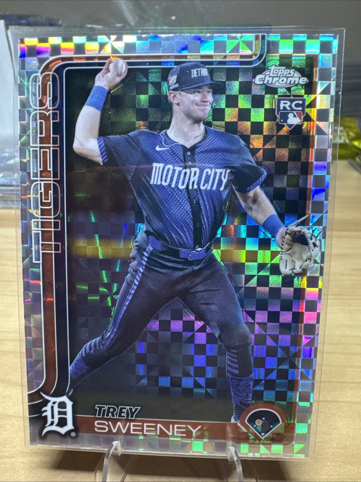 2025 Topps Chrome - Trey Sweeney #6 X-Fractor (RC)