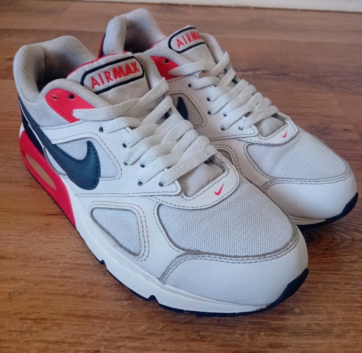 Nike Trainers Nike Air Max Ivo Cd1540 100 Nike Air Max Ivo New