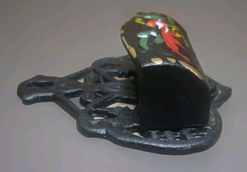 Vintage Cast Iron Match Holder Single Pocket Hand Painted 4.5" Tall × 4" Wide - Picture 7 of 10