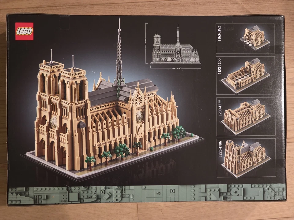 LEGO Notre-Dame de Paris 21061 (4383 Pieces) New/Sealed - Image 2 of 2