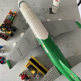 LEGO City Cargo Terminal 60022 100% COMPLETE W/Minifigs Instructions No Box