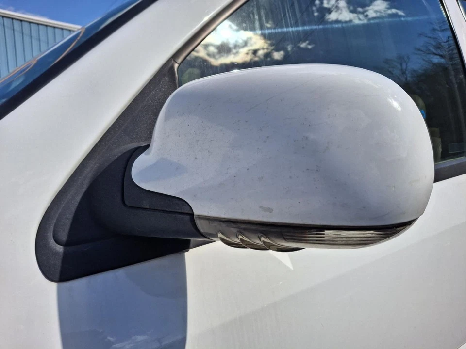 2006 Buick Rainier Driver Side Power Mirror OEM WHT 3441488 Used - Image 3 of 4