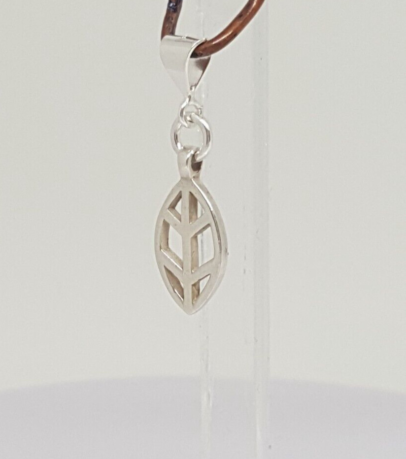 Gorgeous Solid Openwork Leaf Pendant 925 solid si… - image 4
