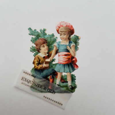 um 1900 Mädchen Kleid Hut Junge Kinder Keks Glanzbild Ephemera Geschenk Deko alt