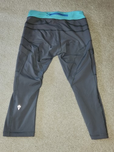 Ivivva by Lululemon girls cropped tights 10 gray light blue band pants - Picture 3 of 3