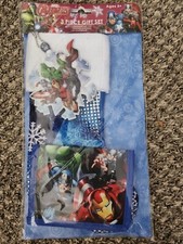 Marvel Avengers Gift Set Keychain Wallet Stocking Captain America Flash Hulk