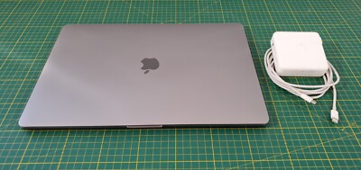 Apple MacBook Pro A1707 (15'' 2016) i7 16GB 512GB Radeo Pro 455 DISPLAY DEFECT!!!