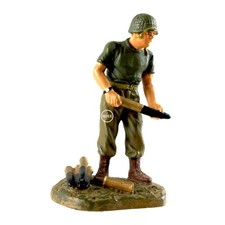 1:30 Metal W. Britain Britains WWII US Army Howitzer Crewman Soldier - WWII 51