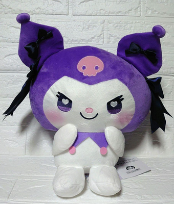 ス*ラ様 身代わり幻獣 ぬいぐるみ版 泣き虫ゆうばりめろんちゃん SEGA Sanrio YuruKawa L Plush – Kuromi Ribbon Holic Ver. Japan New