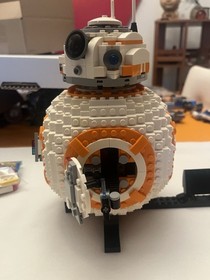 LEGO Star Wars Display Set Lot - 75187 BB-8 & 75318 The Child Grogu (Baby Yoda)
