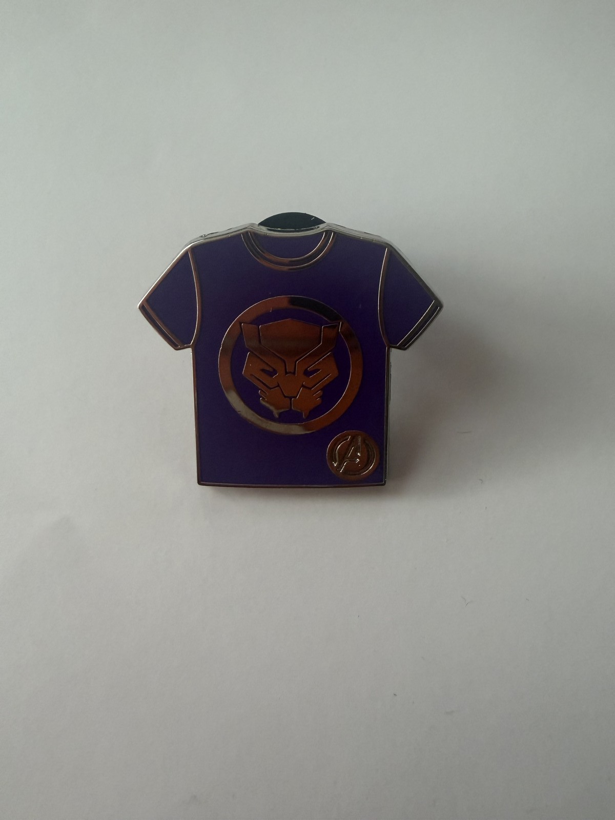 Disney Parks 2024 Mickey Hidden Marvel Avengers T-Shirt Black Panther Pin New