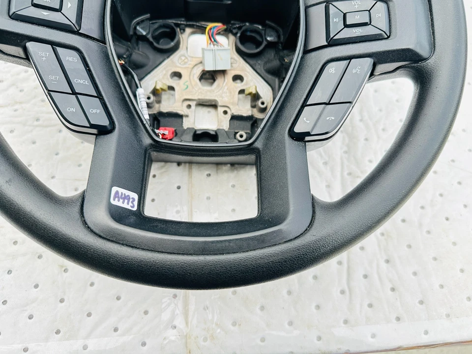 Volante Ford F150 2015-2020 negro con control de crucero 15 16 17 18 19 20 Foto 2 de 4