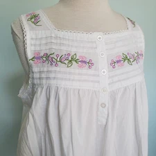 Collections Etc L Embroidered Nightgown Floral 100% cotton Granny Cottage Core