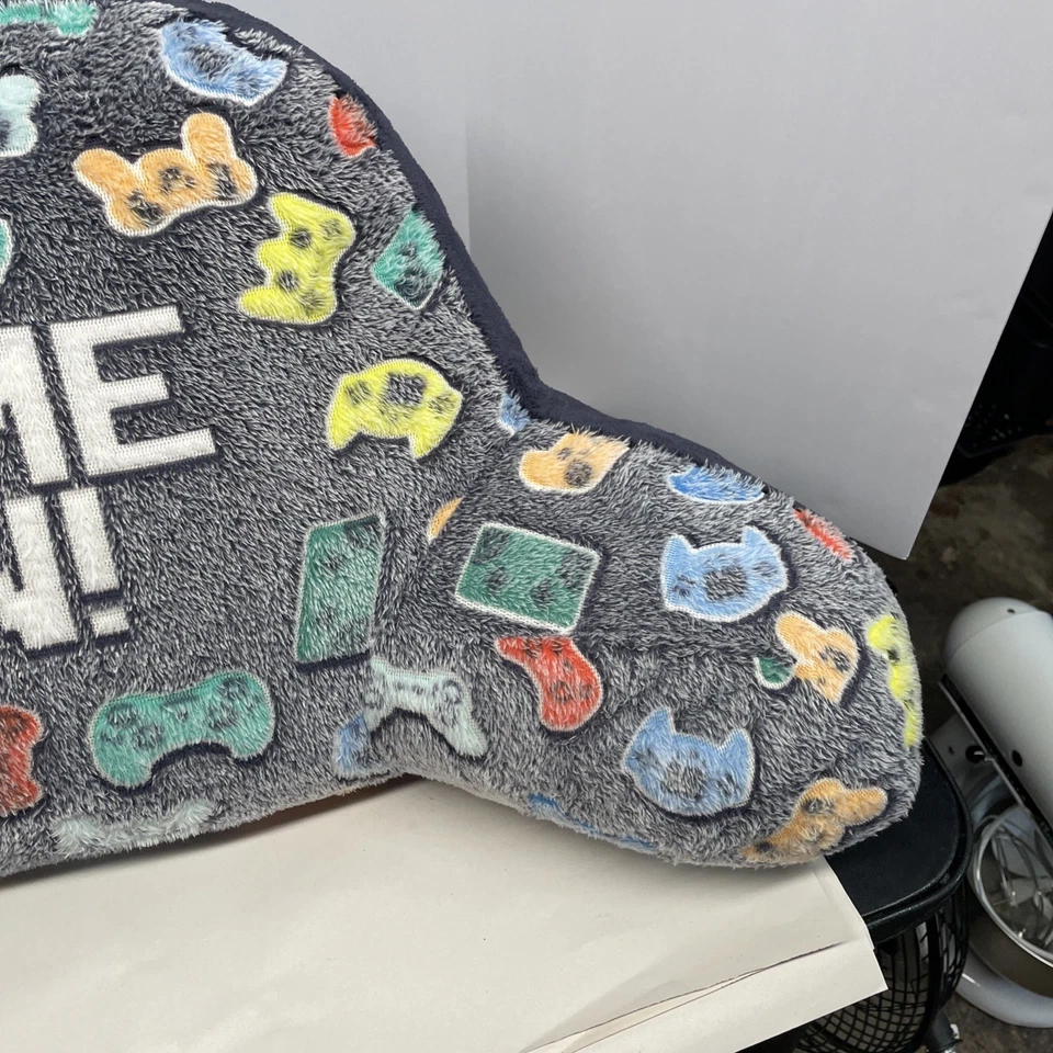 Almohada de respaldo GAME ON de felpa para lectura / TV de The Big One Kohl's Foto 4 de 4