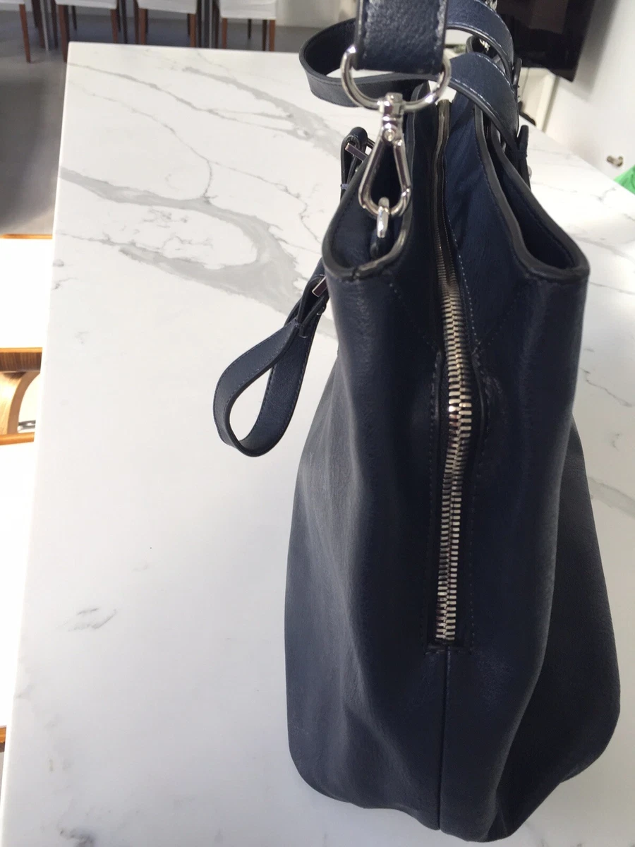 ZARA Navy Trafaluc bag with shoulder strap plenty of storage in Excellent Cond