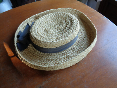 Helen Kaminski Classic 100% Raffia Straw Hat Women