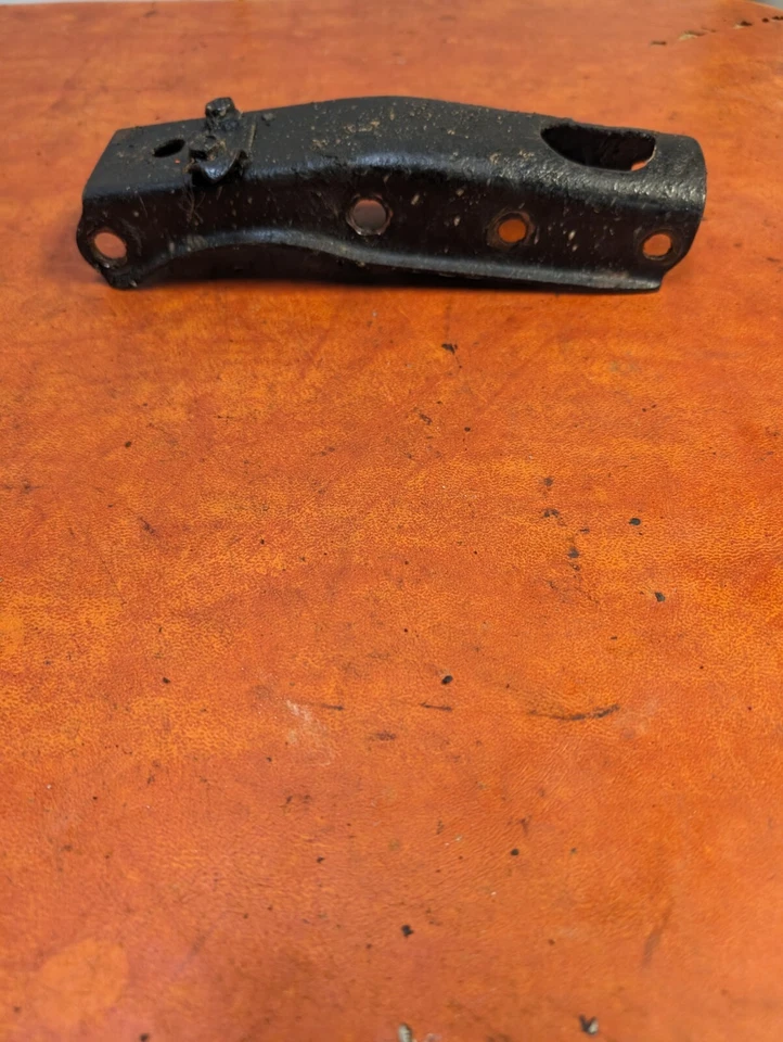 1981 honda xl250s Xl250 Motor Mount Bracket - Image 3 of 4