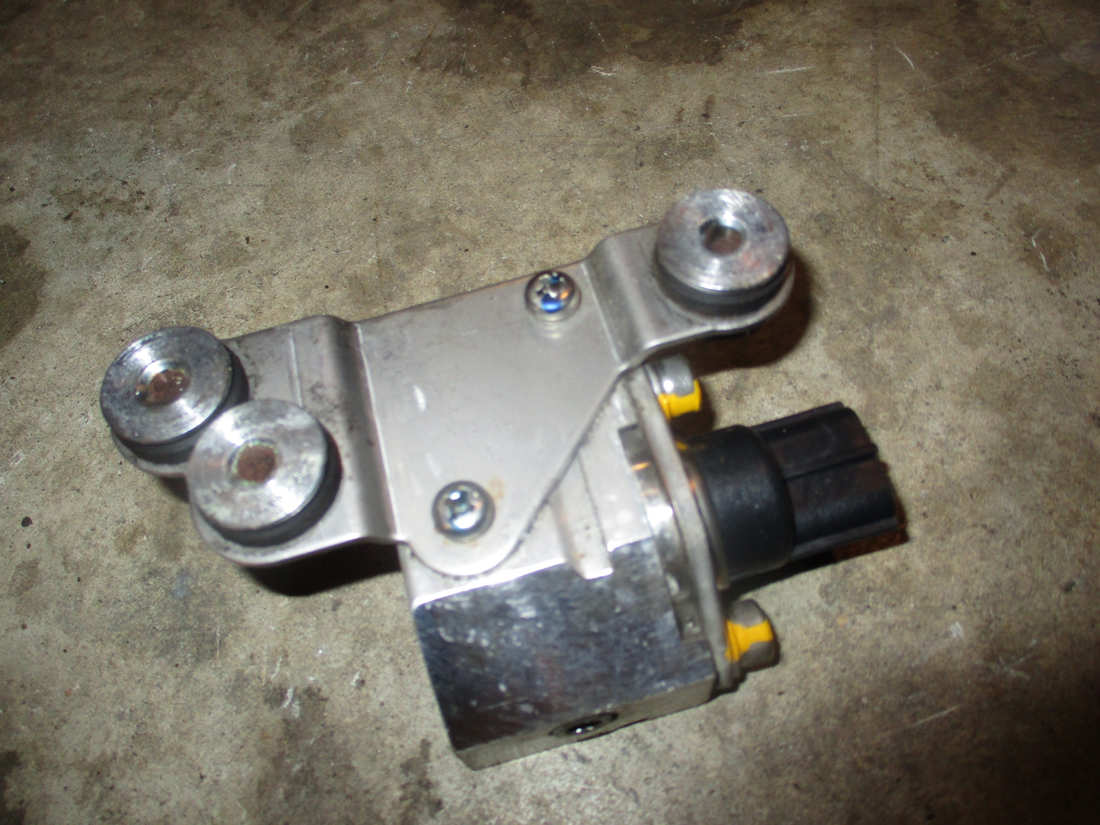 Yamaha 3.3L HPDI VMAX 225hp outboard fuel rail pressure sensor eBay