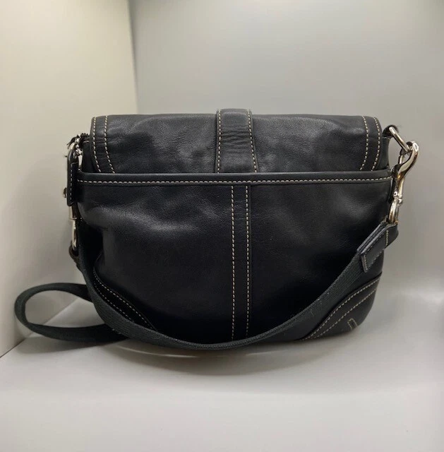Bandolera Coach Hampton Soho negra vintage de 10" por 6" Foto 3 de 4