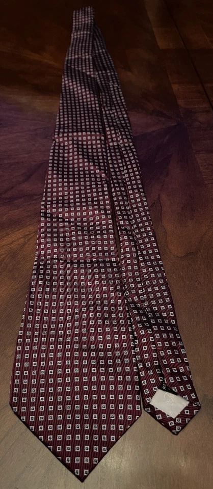 Vintage Thread needle By The Tie Bar Burgundy Silk Men’s Neck Tie Made In Italy - Image 3 of 4