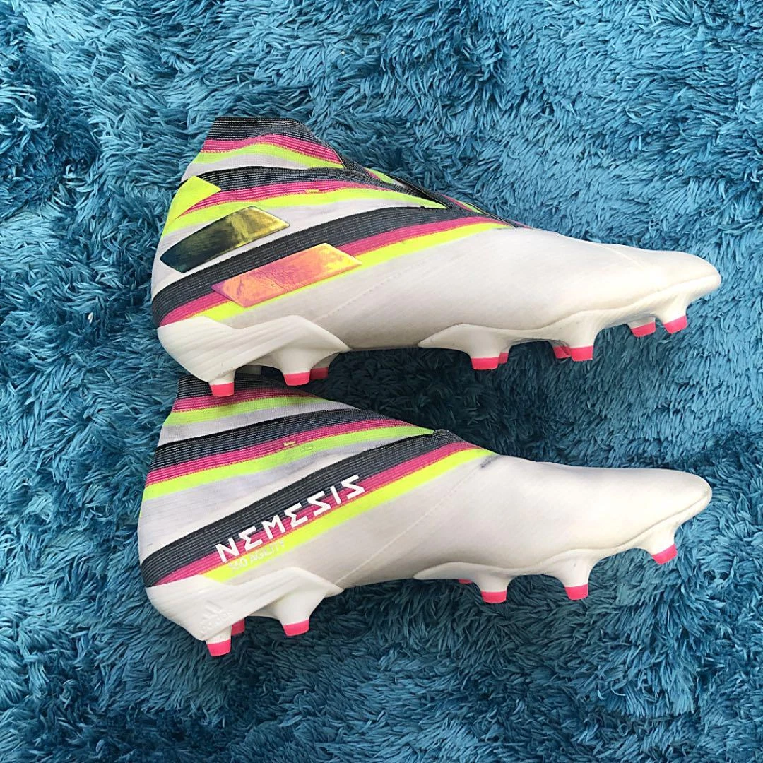 Nemeziz 19+ FG アディダス サッカー スパイク ネメシス-
