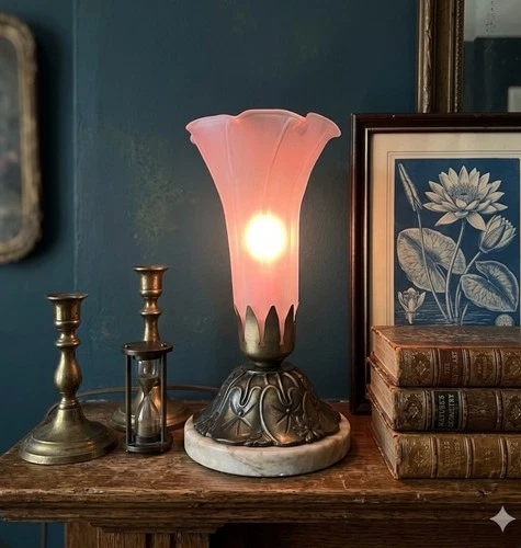 Vintage 90s Tiffany Style Lily Pad Lamp Frosted Pink Tulip Flower Accent Light