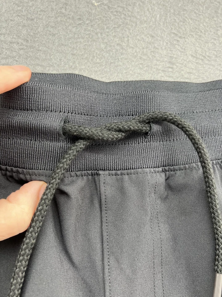 Under Armour Track Pants Mens 3XL Black Loose Fit Athletic Stretch Zip Pocket - Image 3 of 4