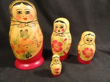 Matryoshka Russian Wooden Handmade Nesting Dolls Set Souvenir 4 pc