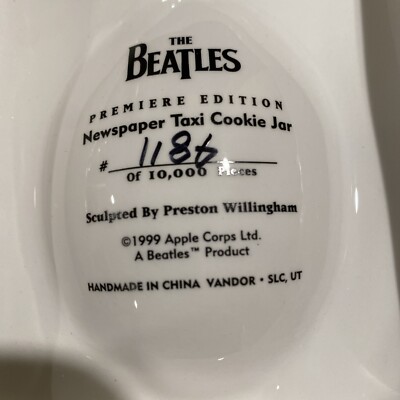 THE BEATLES クッキージャー タクシー The Beatles Newspaper