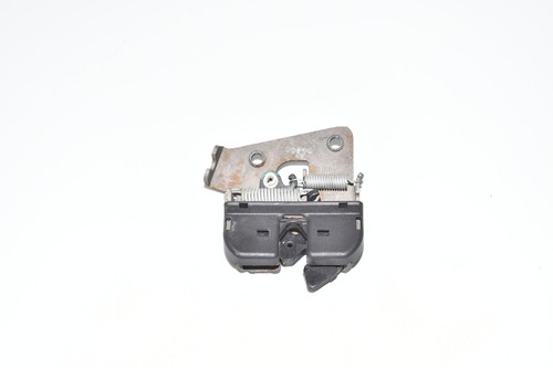 Seat backrest lock latch