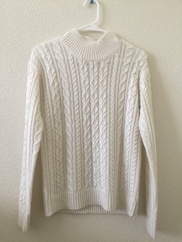 Brandy Melville cream patterned cable 
