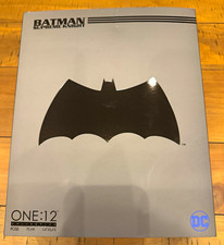 Mezco ONE 12 Collective Batman Supreme Knight 1 12 Action Figure w  Accessories