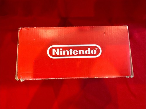Paquete de consola Nintendo Switch OLED 64 GB Joycons rojo/azul CIB completo + tarjeta SD - Imagen 5 de 13