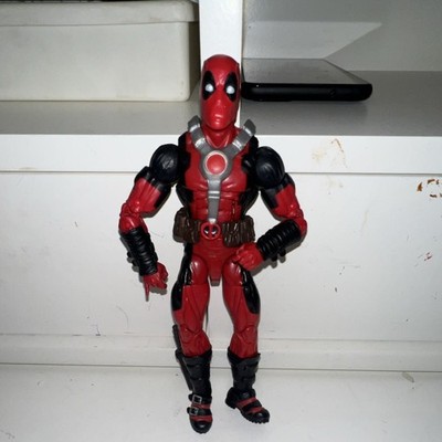 Marvel Deadpool Action Figure Red Black Plastic Comic Book Hero Utility Belt Toy