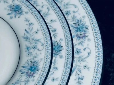 Beautiful Noritake Blue Hill Dinnerware Set Of 6 Settings