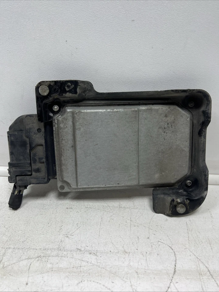 2015-2018 GMC Yukon Cadillac Escalade XL Suburban ESV Suspension Module 23201678 - Image 3 of 4