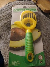 3 in 1 Avocado Slicer Cutter Tool Seed Remover Multifunctional Peeler