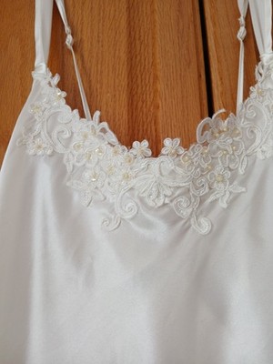Vintage style Linea Donatella satin lacy night gown size M