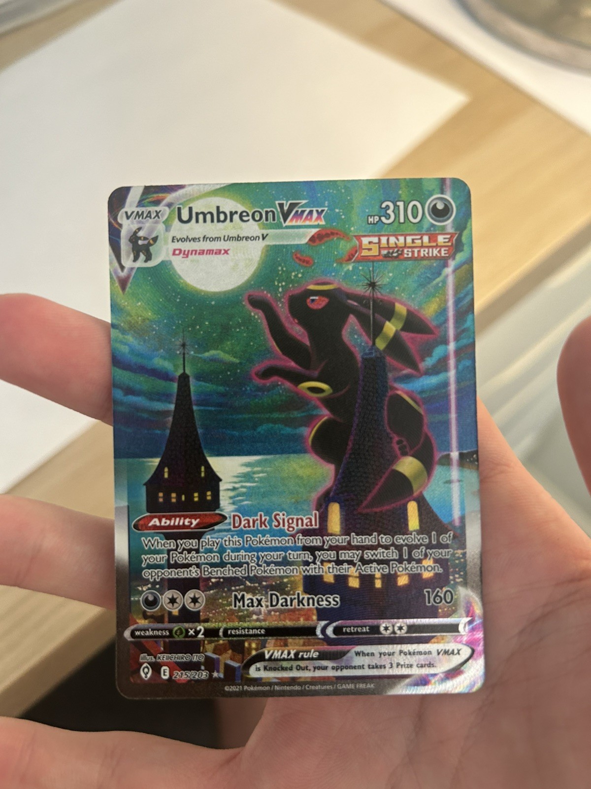 umbreon vmax 215/203