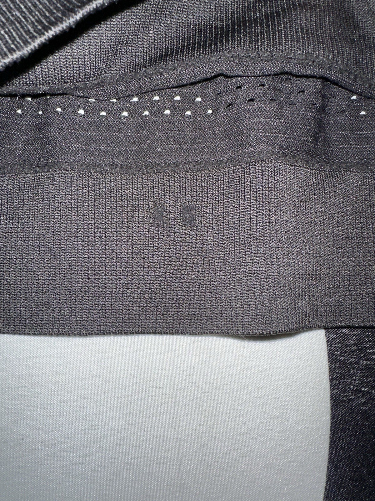 Lululemon Perforated Tank Top Womens 6 Black Athleisure Breathable Swiftly