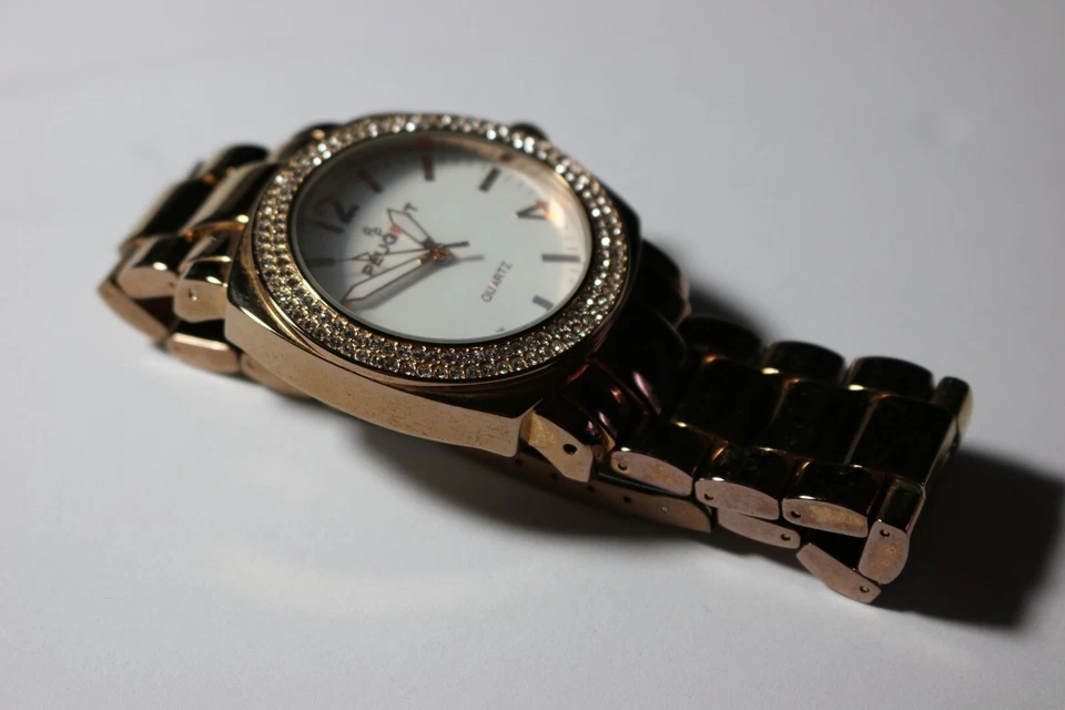 Reloj Pulsera Peugeot 7075 Mujer con Caja 40mm Ancho Funciona, Necesita Batería BONITO Foto 3 de 4