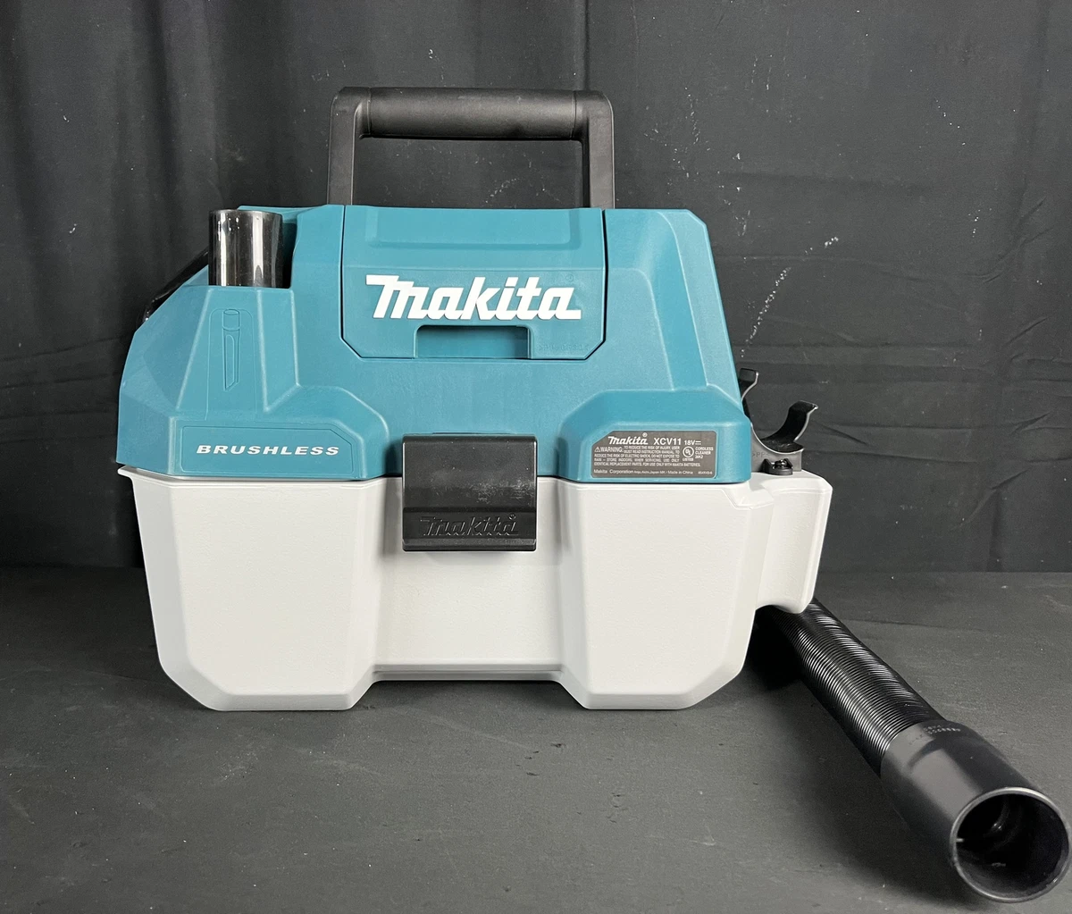 Makita XCV11Z 18V LXT 2 Gallon HEPA Wet Dry Dust Extractor Vacuum