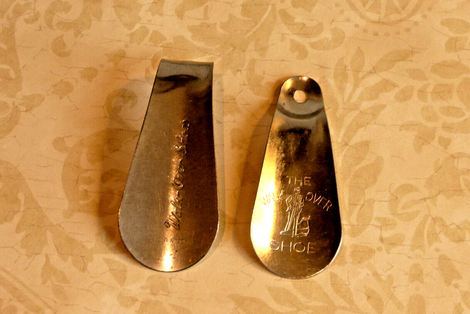 S "the Walk-over Shoe"  ~ "walk Over Shoes"