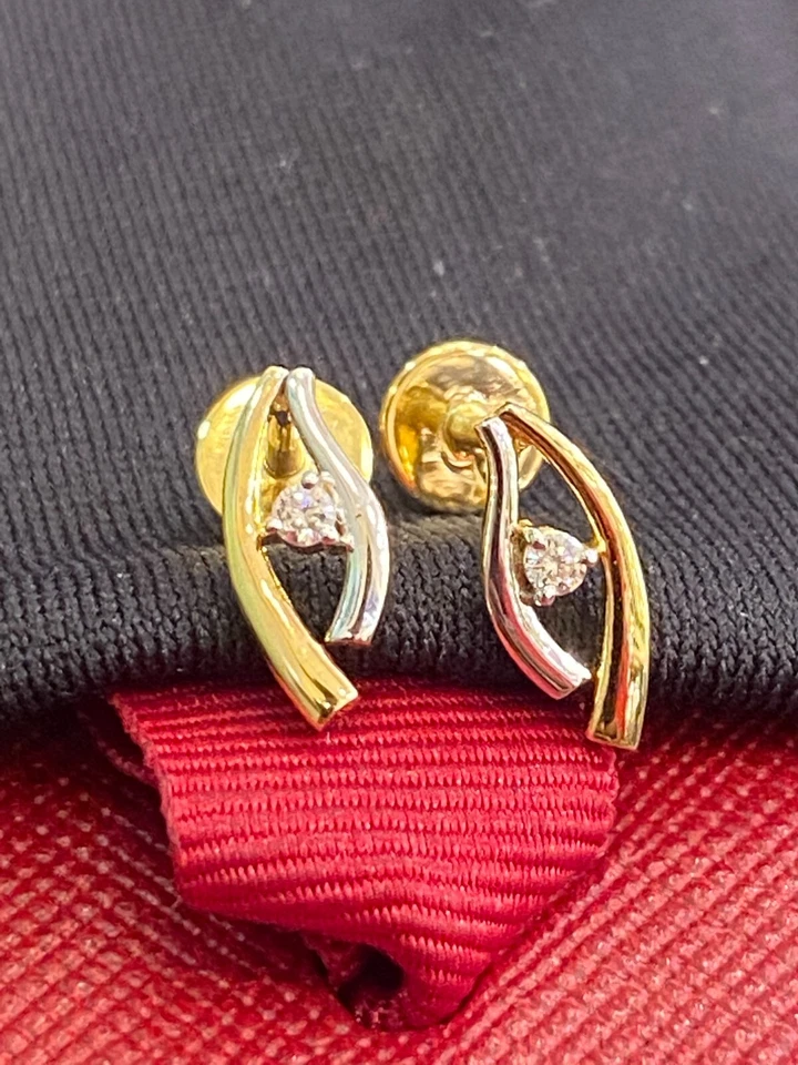 0.08 Cts Round Brilliant Cut Natural Diamonds Stud Earrings In 585 Fine 14K Gold - Image 4 of 4