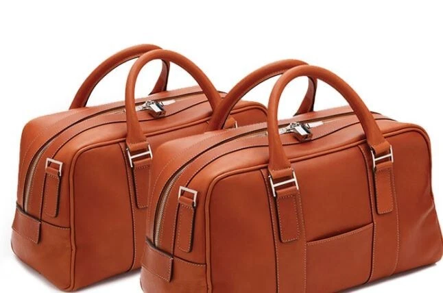 Aston Martin Tan Leather Holdall - Small - Image 4 of 4
