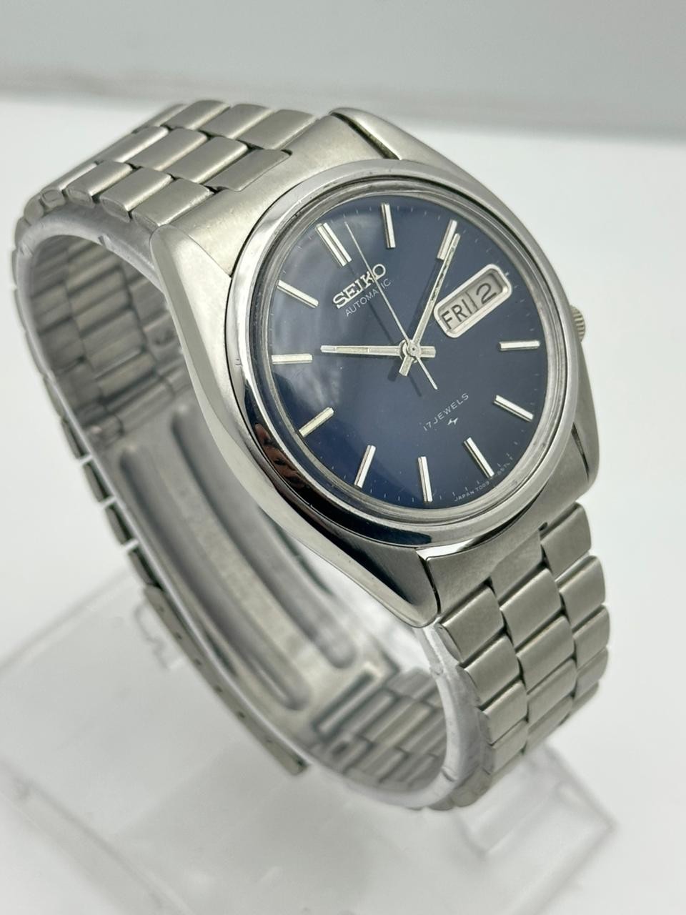 Japan Men's Automatic Day/Date Blue 5 Dark With Made Dial Watch 7009-821J Seiko - vintagewatches.pk